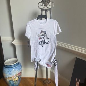 White Nike T shirt
